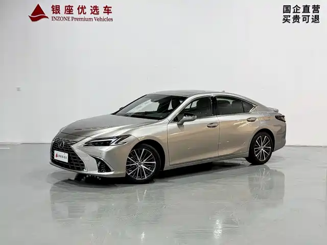 Lexus ES 2025 300h Ultimate Edition — фото 1
