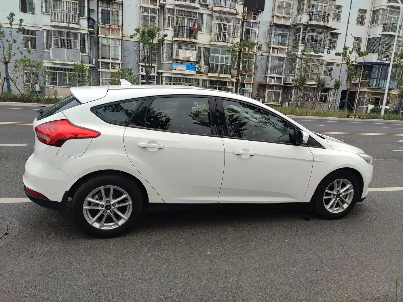 FORD FOX