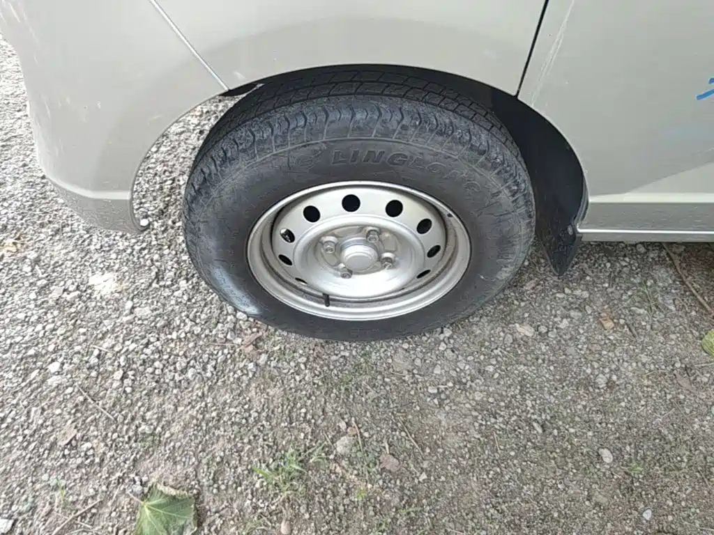 Wuling Motors Wuling Rongguang S 2022 2021 Model 1.2L Basic Enclosed Van 2-Seater LSI