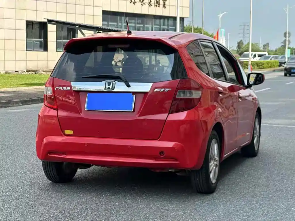 Фото 5 - Honda Fit