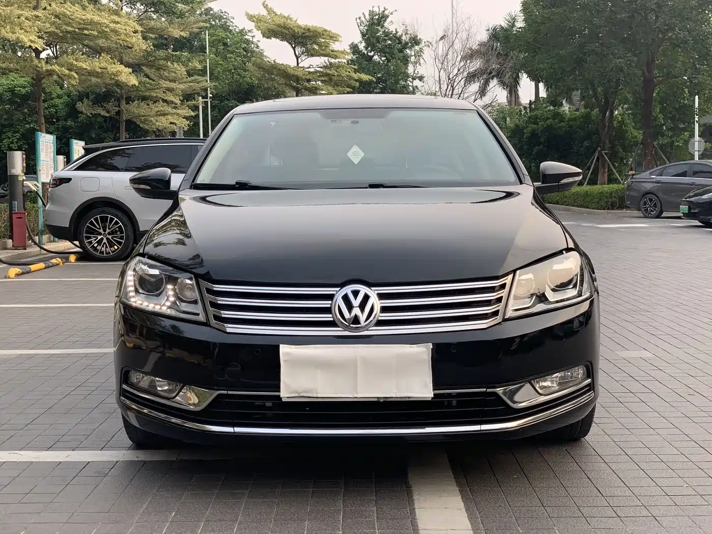 Volkswagen Magotan 2015 Facelift 1.8TSI Luxury фото 2