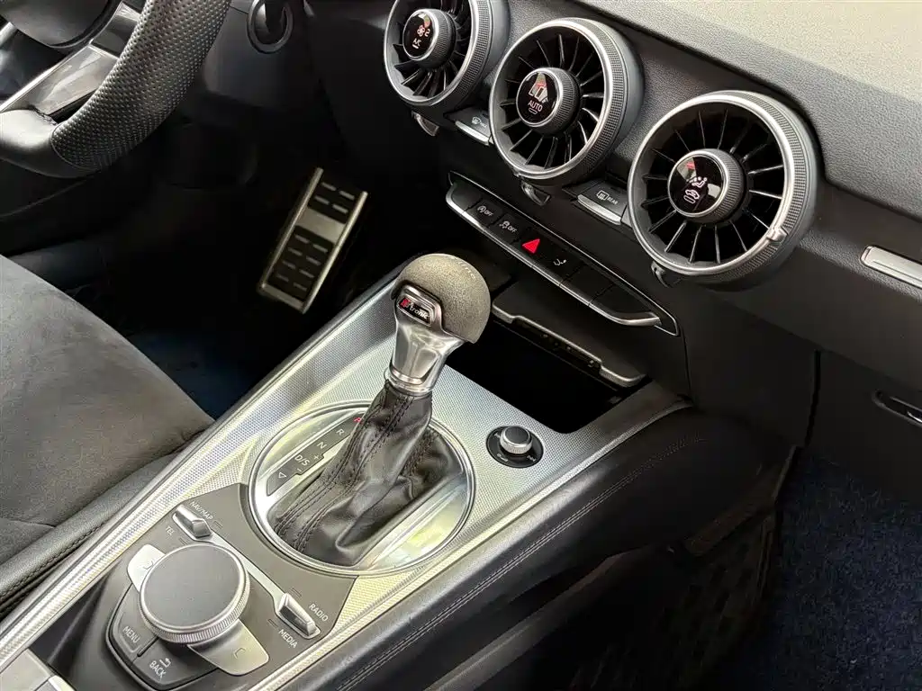 Audi TT 2017 TT Coupe 45 TFSI фото 27