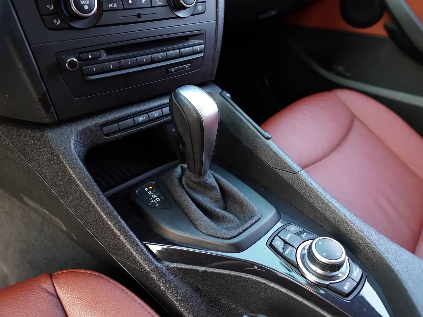 BMW X1 (Import) 2010 xDrive25i фото 16