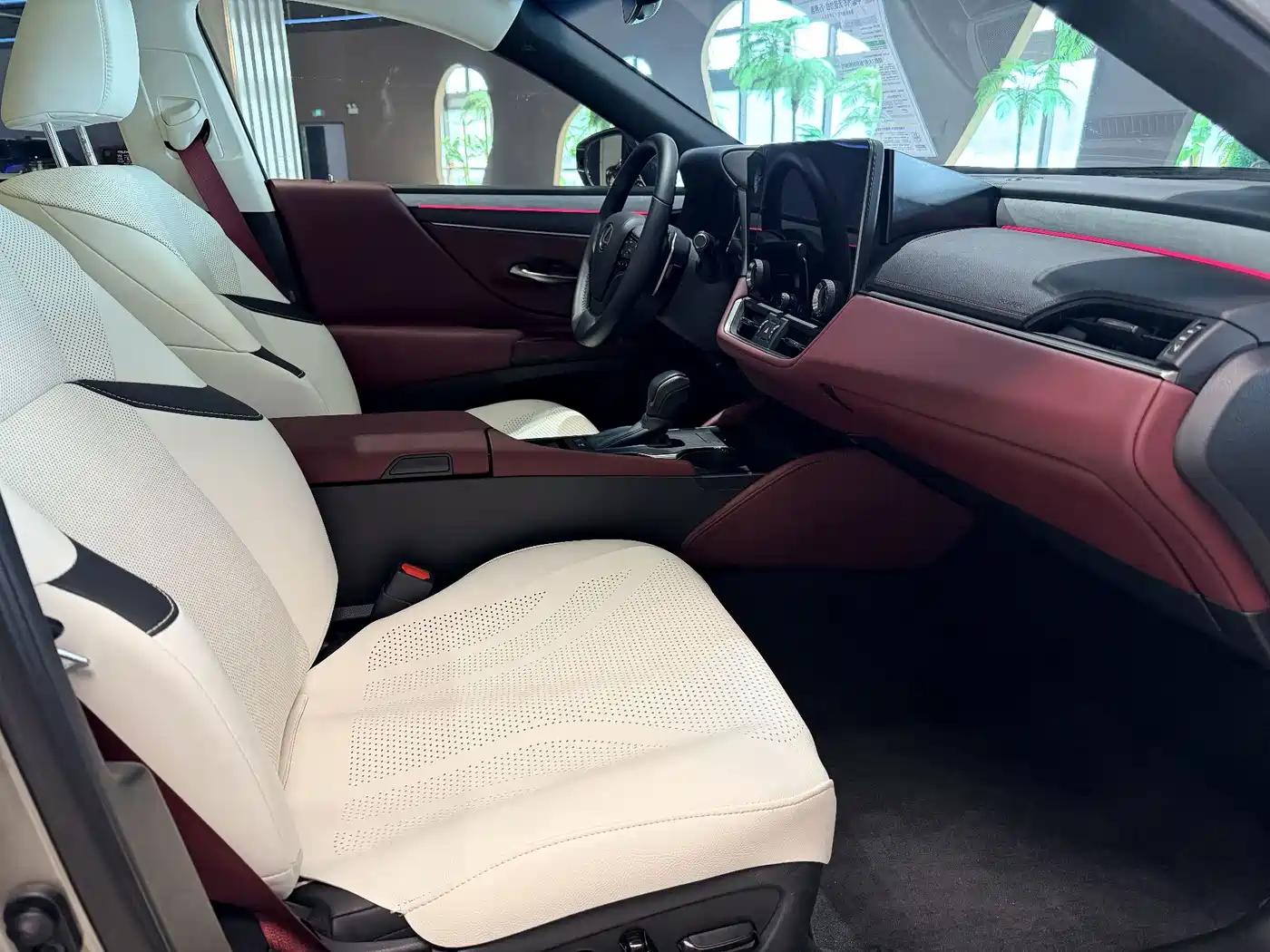 Lexus ES 2025 2025 300h Ultimate Edition