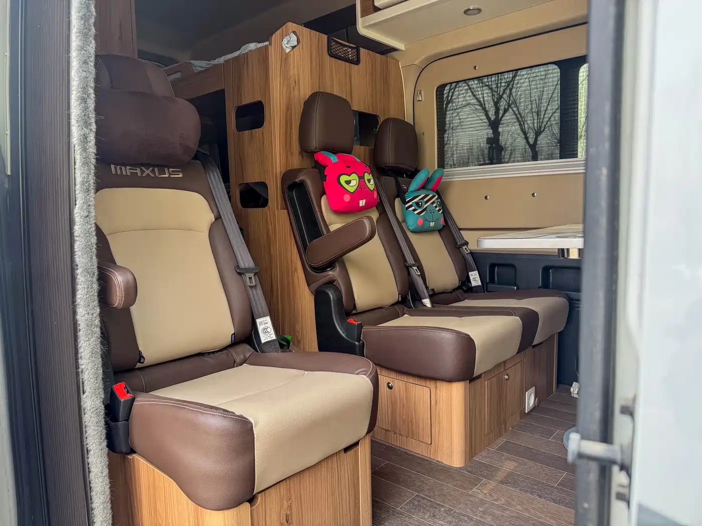 SAIC Maxus MAXUS V90 RV 2021 2.0T Travel Home V90 Self-Contained Class B RV Luxury Longitudinal Bed фото 23