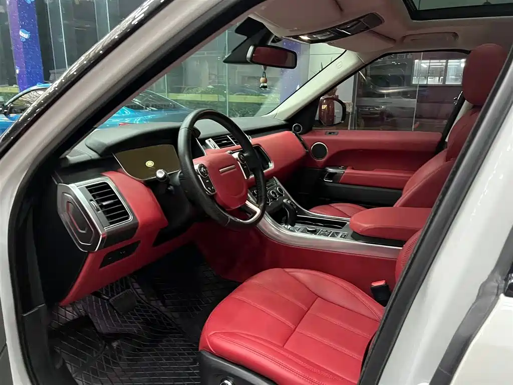 Land Rover Range Rover Sport 2016 Model 3.0 SC V6 SE фото 8