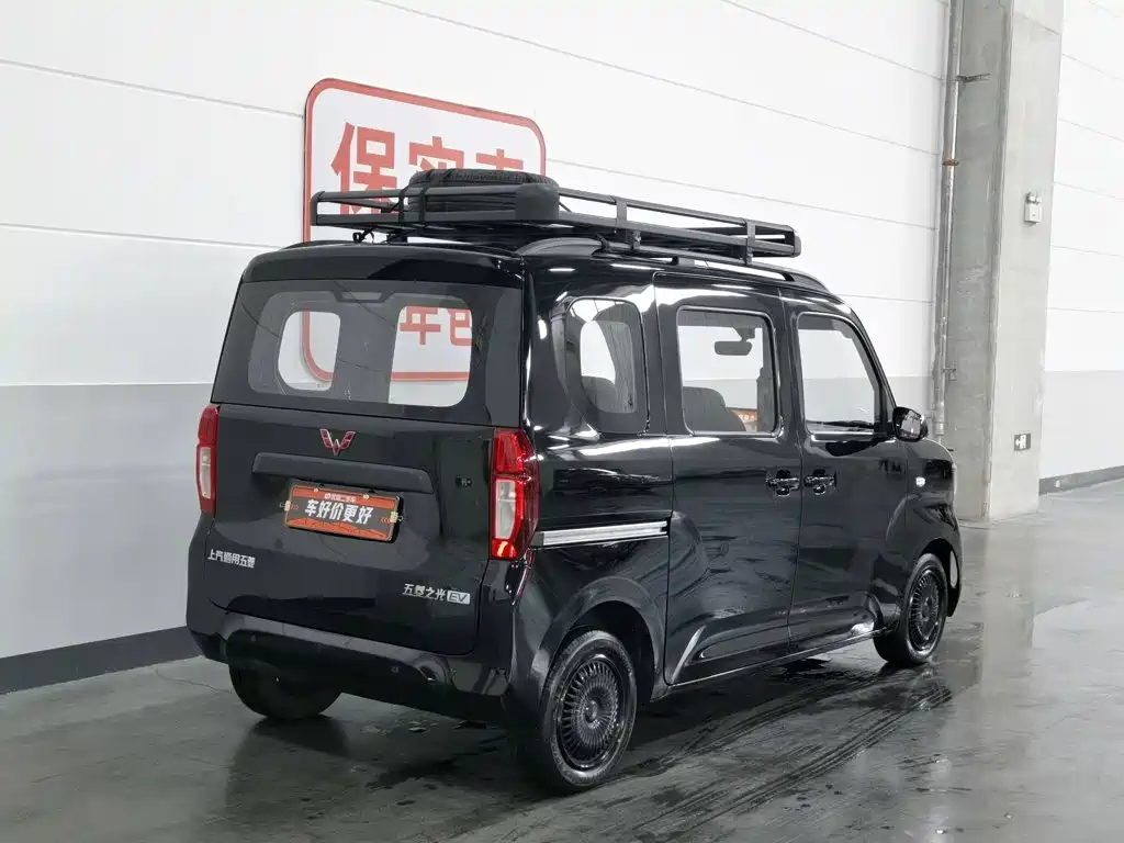 Фото 2 - Wuling Motors Wuling Zhiguang NEV