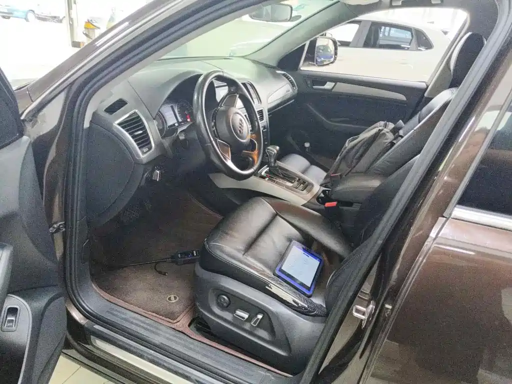 Фото 8 - Audi Q5