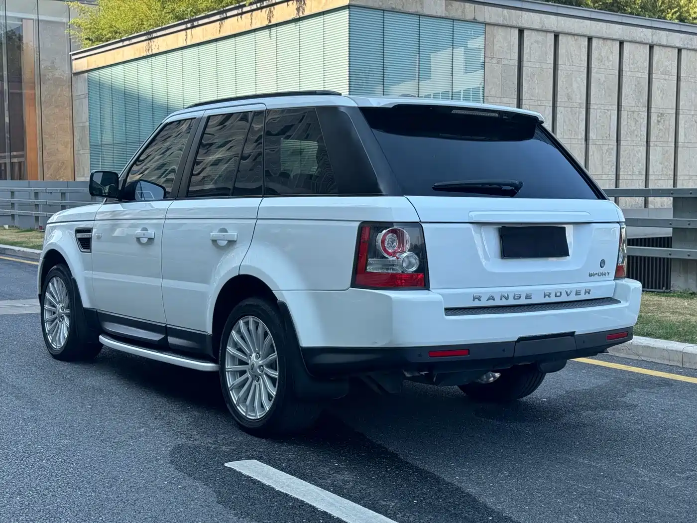 Land Rover Range Rover Sport 2011 3.0 TDV6 Diesel фото 6