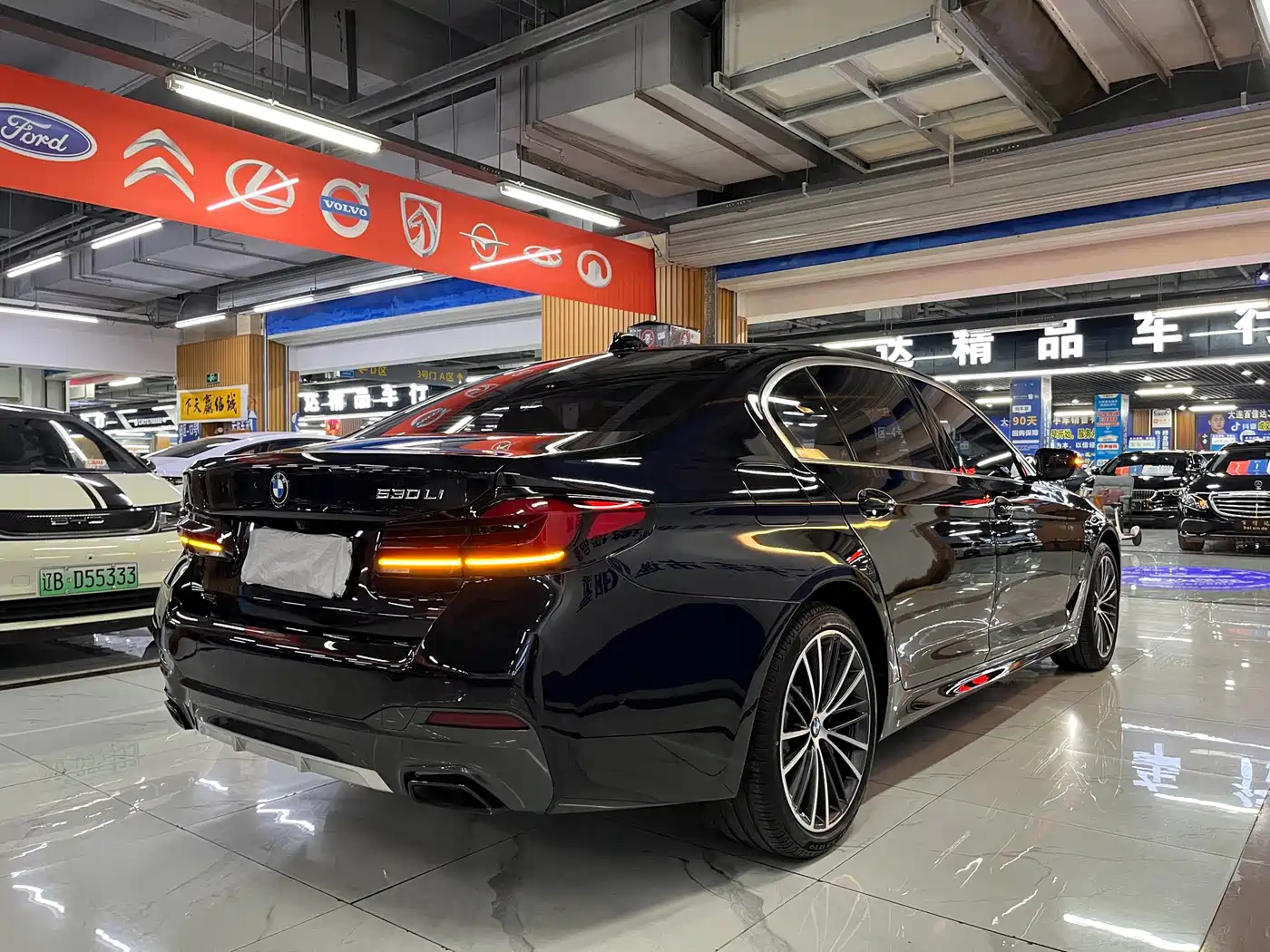 BMW 5 Series 2021 530Li xDrive M Sport Package фото 5