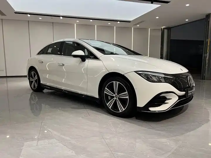 Mercedes-Benz EQE 2025 500 4MATIC Pioneer фото 3