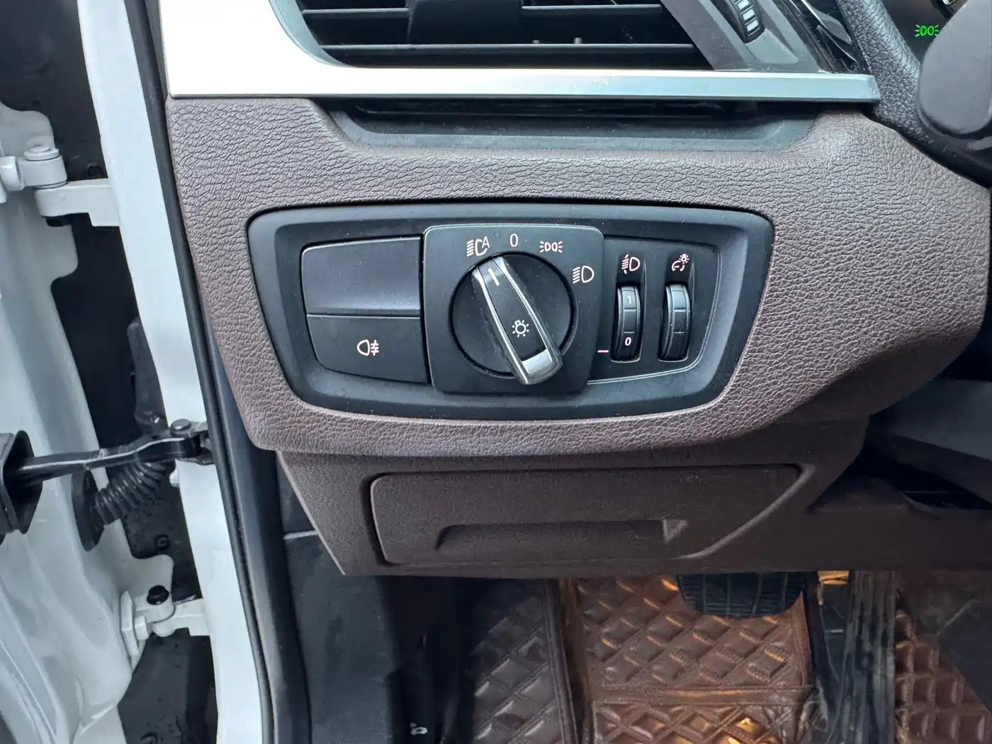 BMW X1 2022 sDrive20Li Fashion фото 10