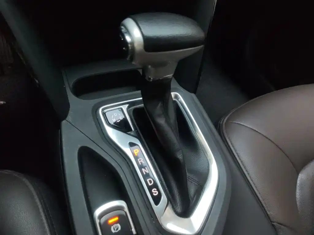 GAC Trumpchi Trumpchi GS4 2017 235T Automatic 2WD Luxury Smart Connected Edition фото 7