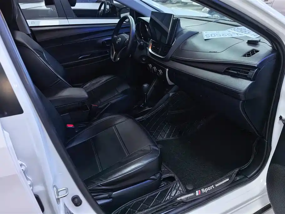 Toyota YARiS L Zhi Xiang 2022 1.5L CVT Leading PLUS Edition фото 8
