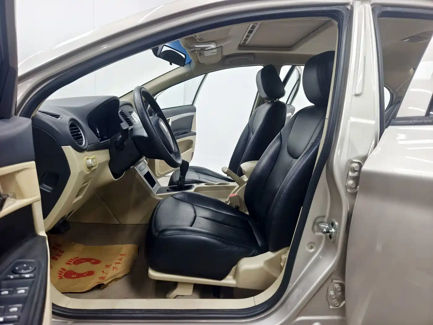 Roewe 350 2016 2015 Model 1.5L Manual Luxury Sunroof Edition