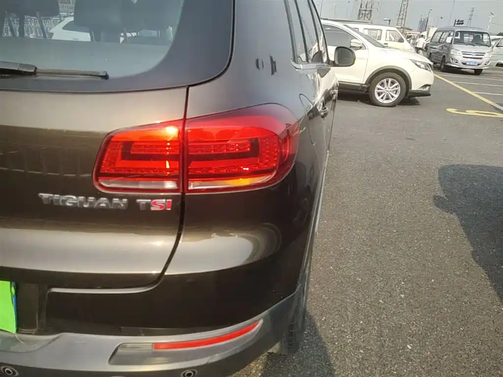 Volkswagen Tiguan 2015 1.8TSI Automatic 2WD Comfortline фото 8
