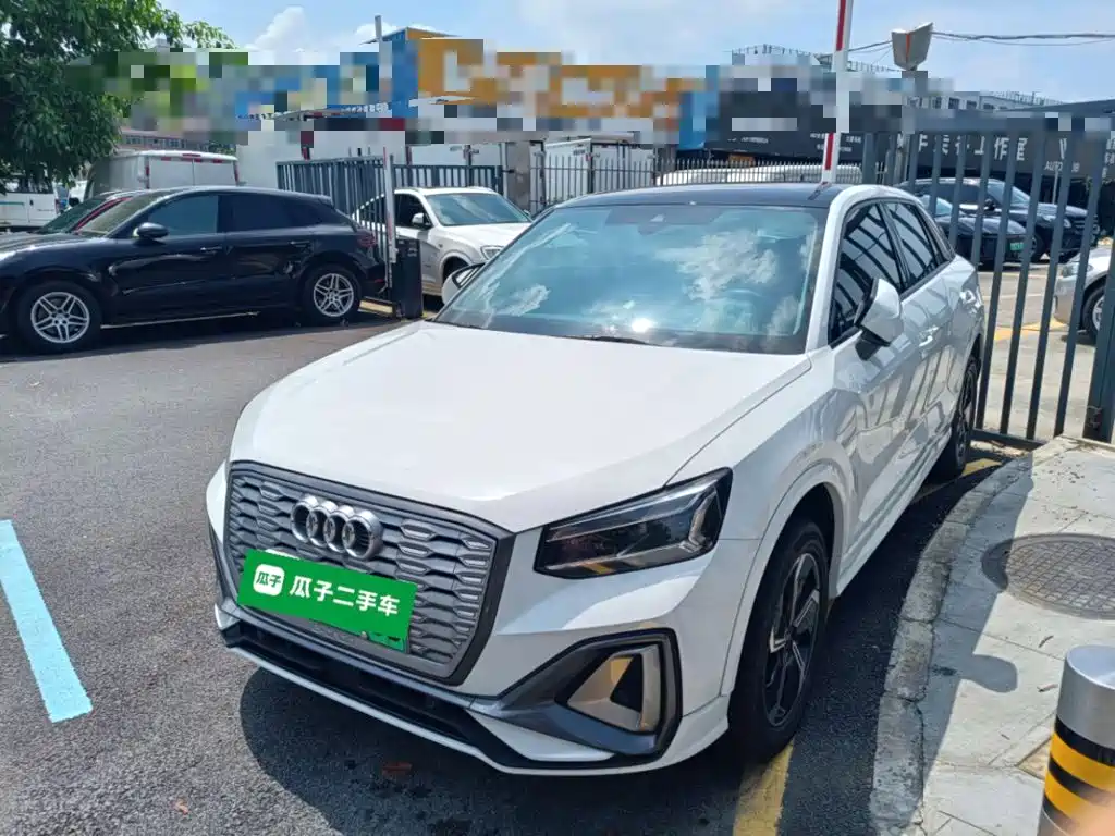 2022 Audi Q2L e-tron