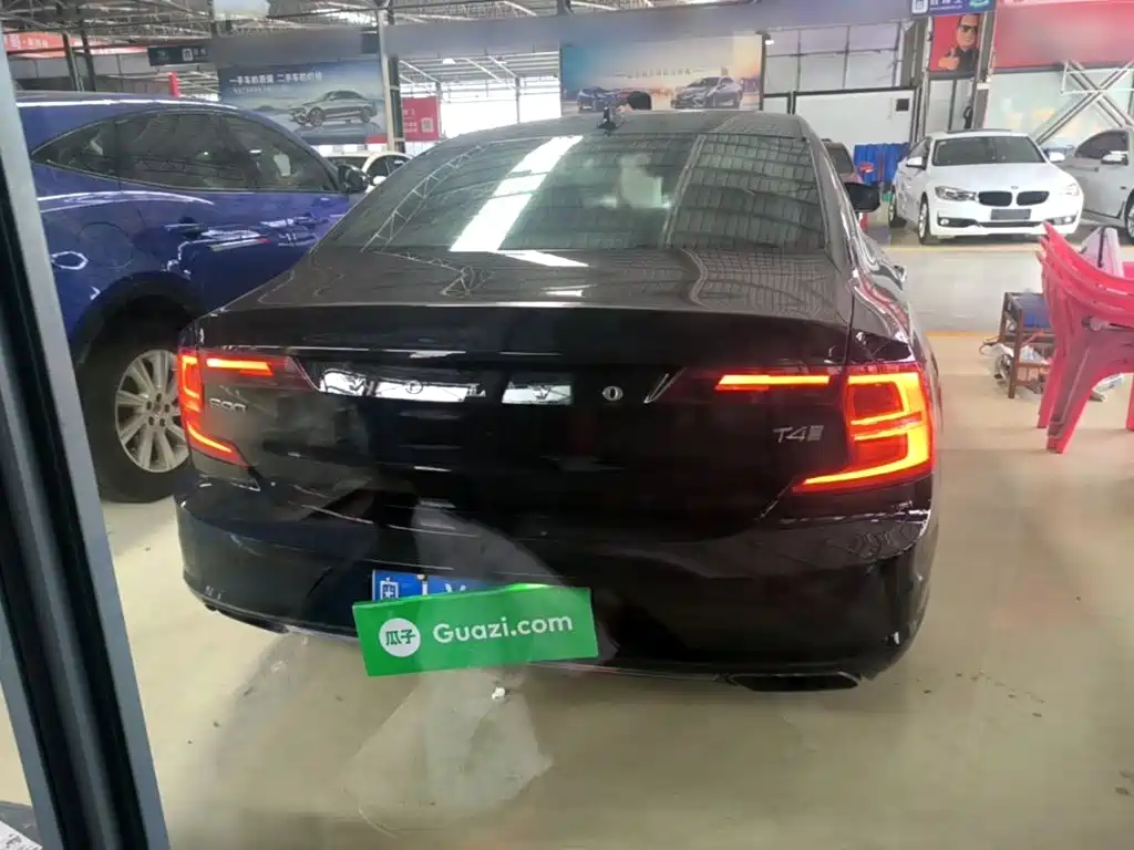 Фото 6 - Volvo S90