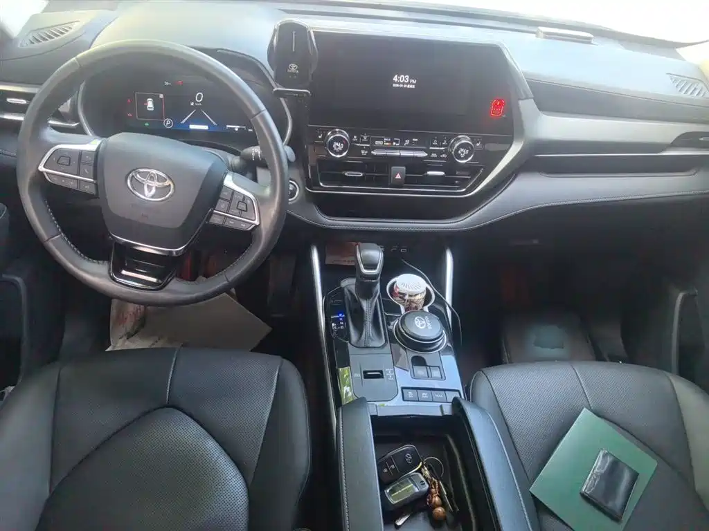 Toyota Highlander 2024 2.5L Smart Hybrid 4WD Luxury 7-seater фото 13