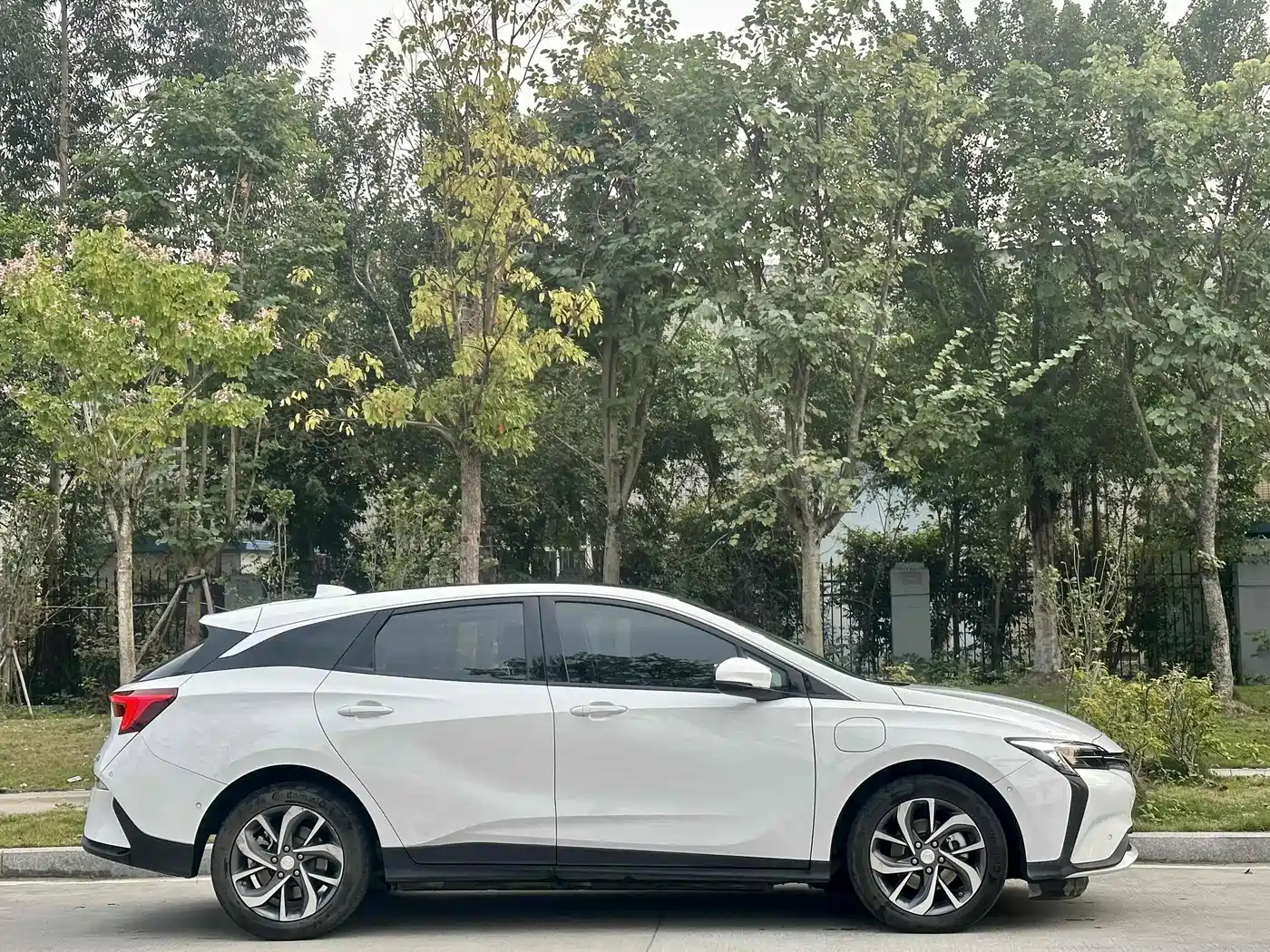 BUICK SLIGHTLY BLUE 6