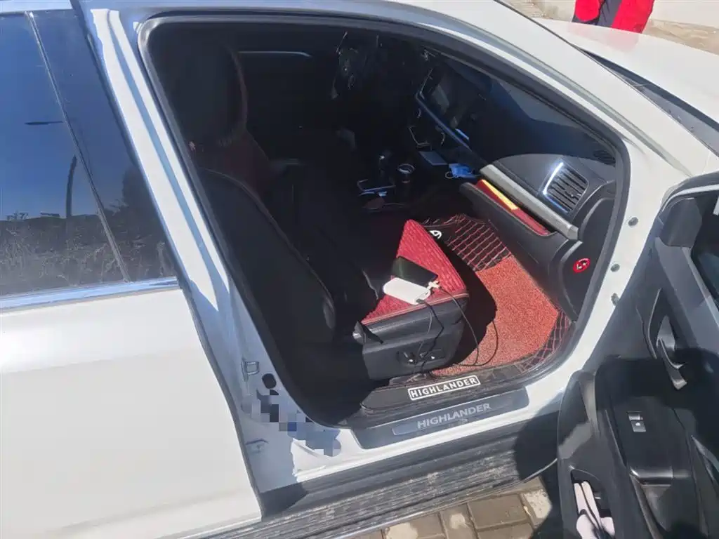 Toyota Highlander 2018 2.0T 4WD Ultimate 7-seater (China V) фото 20