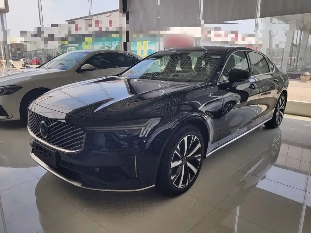 2026 Volvo S90