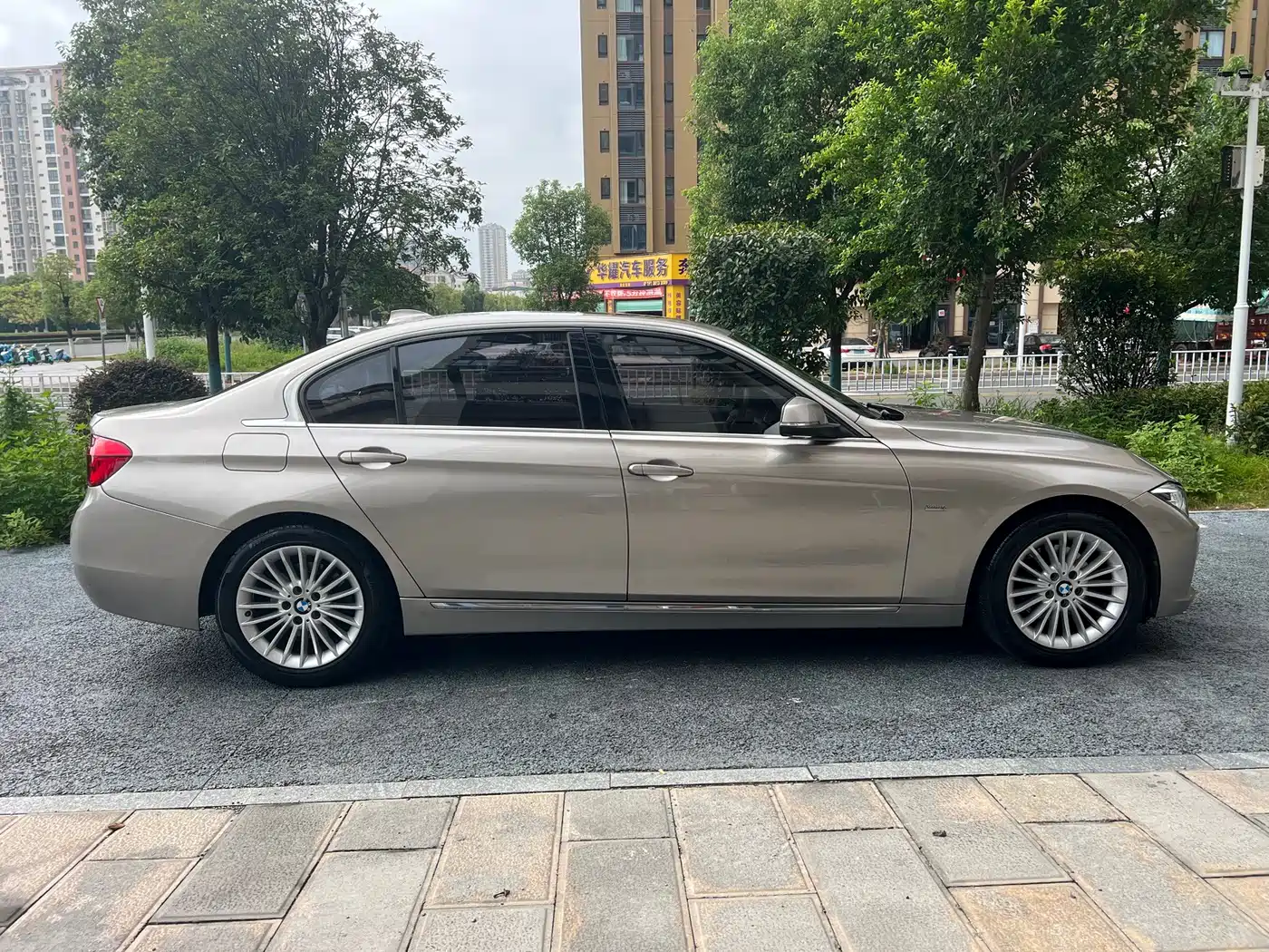 Фото 11 - BMW 3 Series