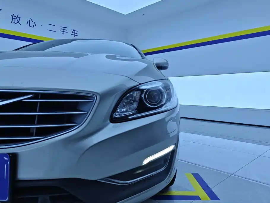 Фото 5 - Volvo S60