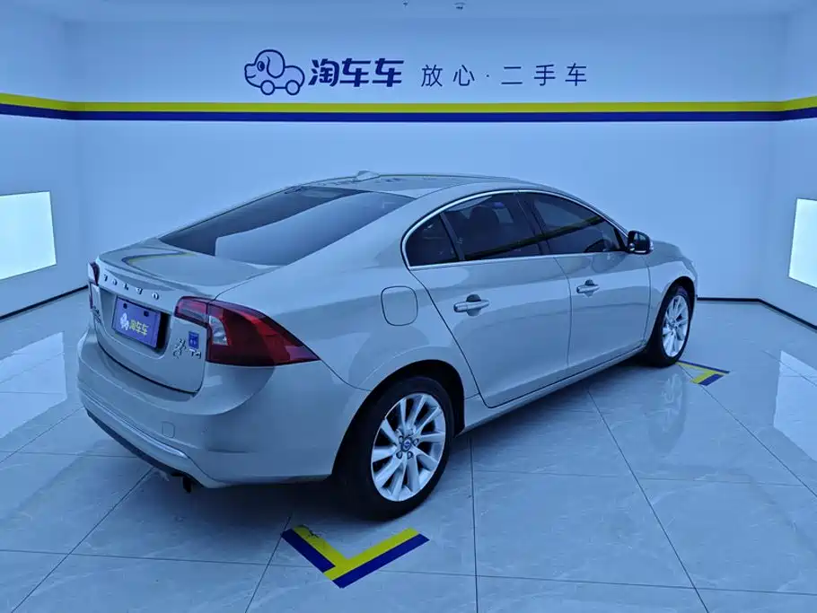 Фото 3 - Volvo S60