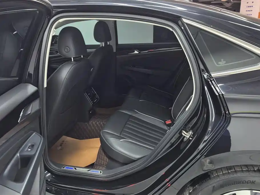 Volkswagen Passat New Energy 2023 430PHEV Hybrid Elite фото 11