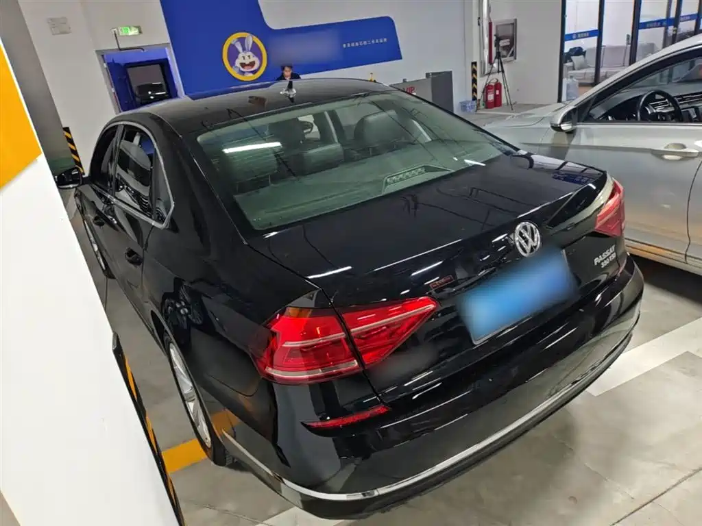 Volkswagen Passat 2017 330TSI DSG Prestige фото 5
