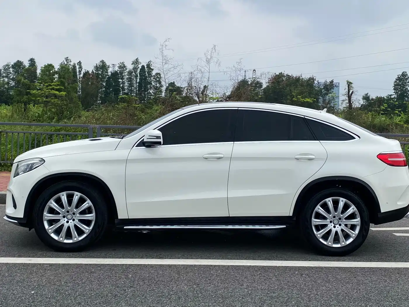 Mercedes-Benz GLE Coupe 2015 GLE 320 4MATIC Coupe SUV фото 6