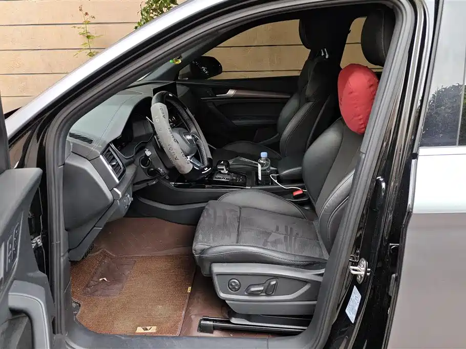 Audi Q5L Sportback 2022 40 TFSI Luxury фото 9
