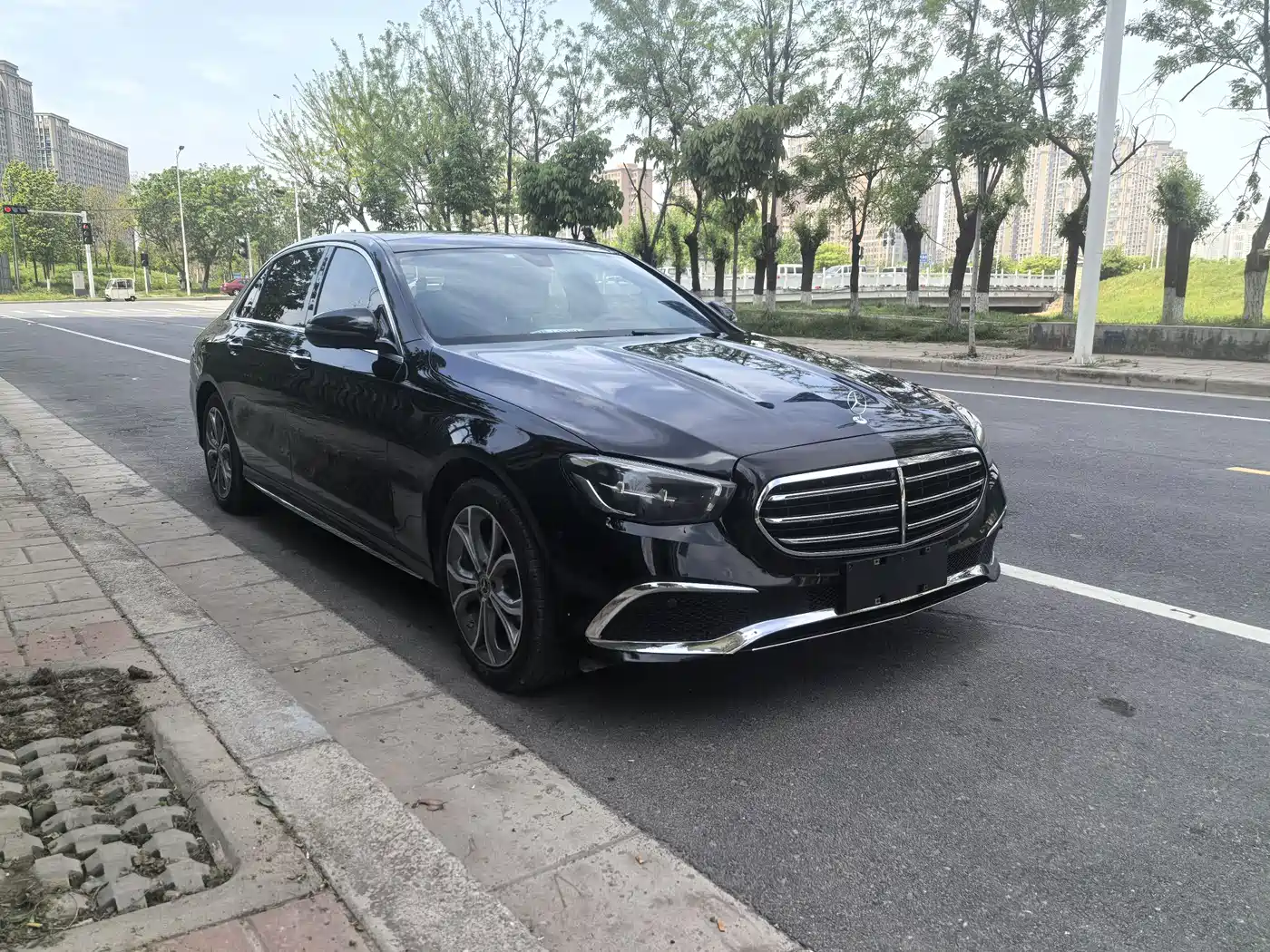 Mercedes-Benz E-Class 2021 E 300 L Sport Luxury Edition фото 3