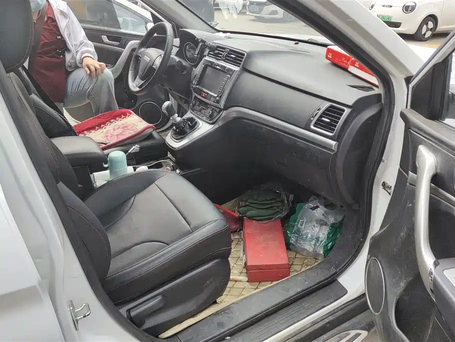 Haval M6 2019 1.5T Manual 2WD Elite Type China VI фото 8