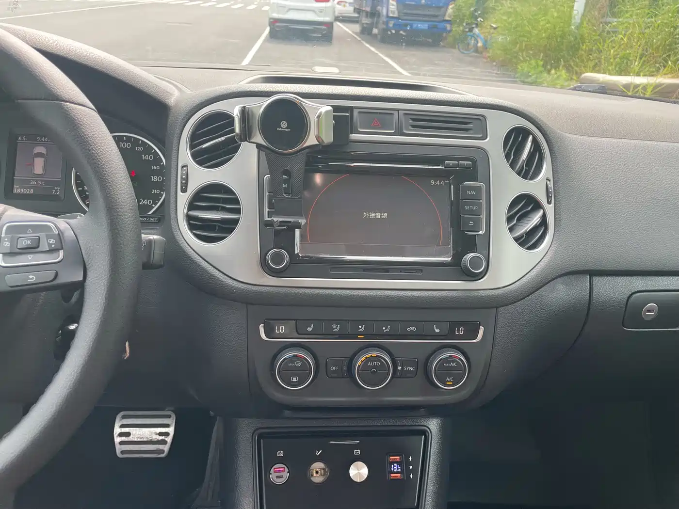 Фото 20 - Volkswagen Tiguan