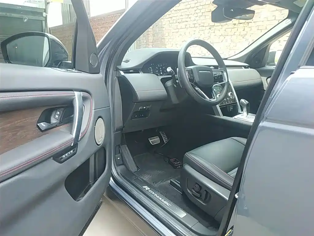 Land Rover Discovery Sport 2022 Model 249PS R-Dynamic SE Performance Tech Edition 5-Seater фото 16