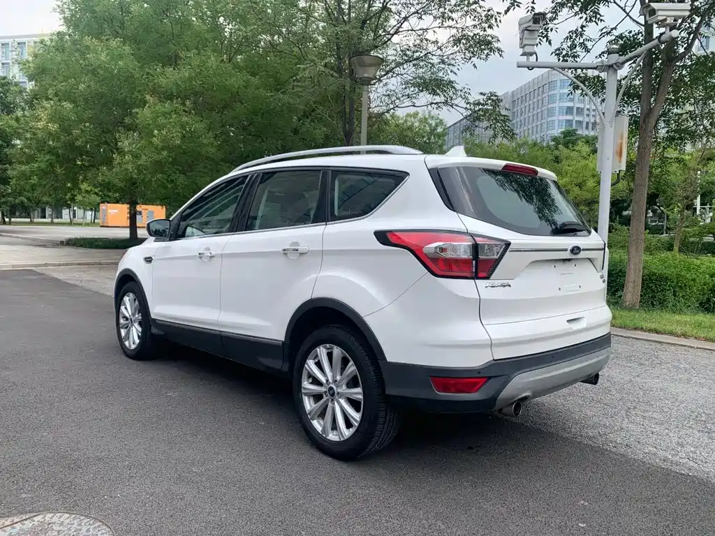 Photo 5 - Ford Kuga