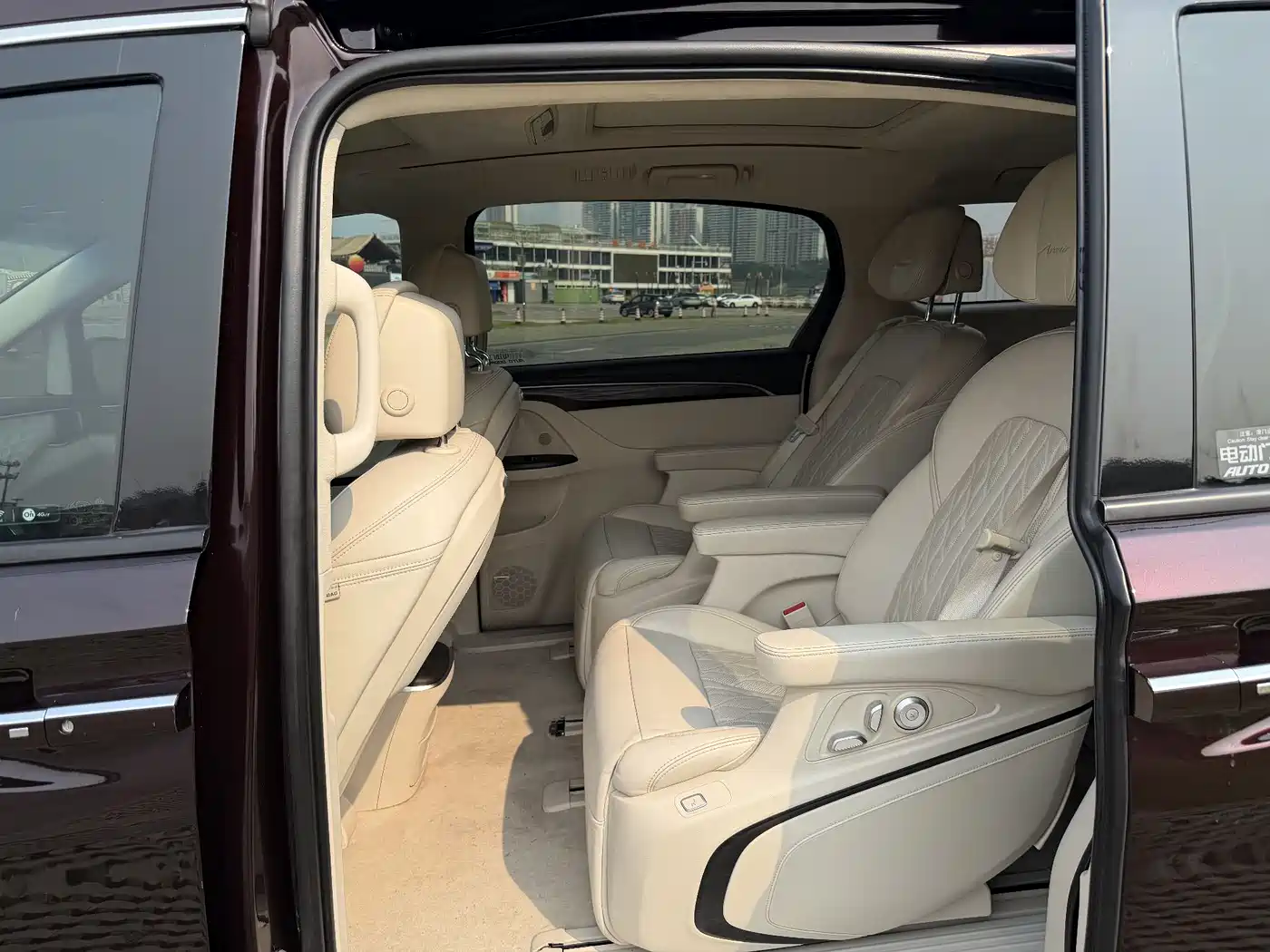 Buick GL8 2020 Avenir Six-Seat Elegance Edition фото 15