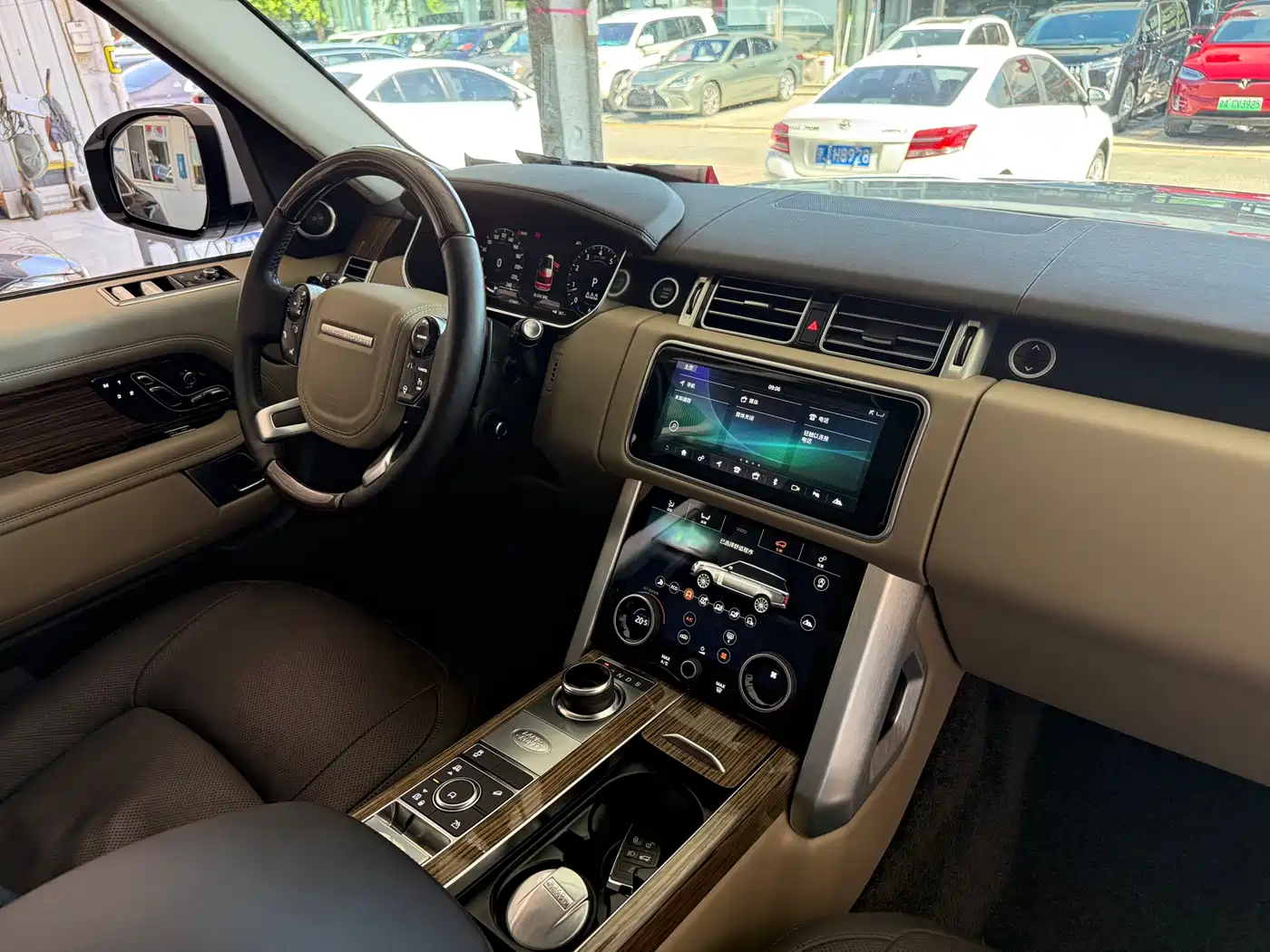 Land Rover Range Rover 2019 3.0 SCV6 Heritage Edition фото 18