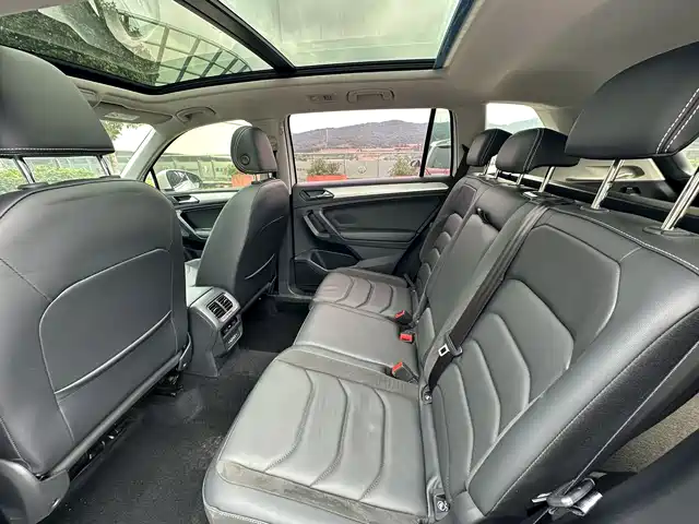 Volkswagen Tiguan L 2019 Facelift 330TSI Auto 2WD Smart Luxury China VI — фото 5