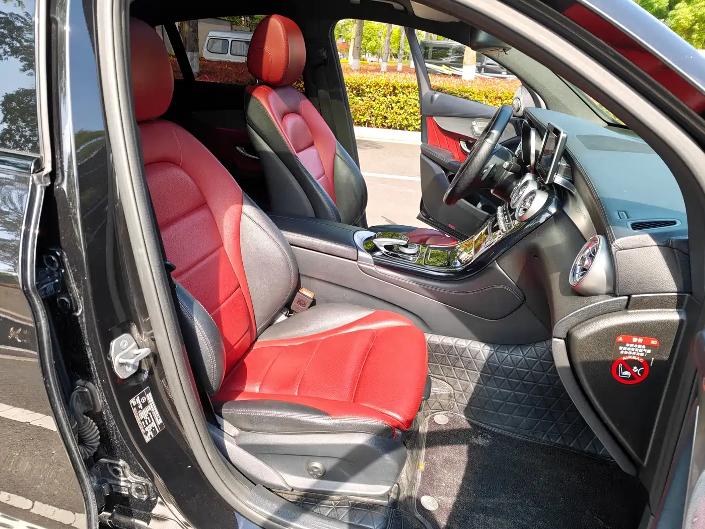 Mercedes-Benz GLC Coupe 2019 GLC 200 4MATIC Coupe SUV фото 14
