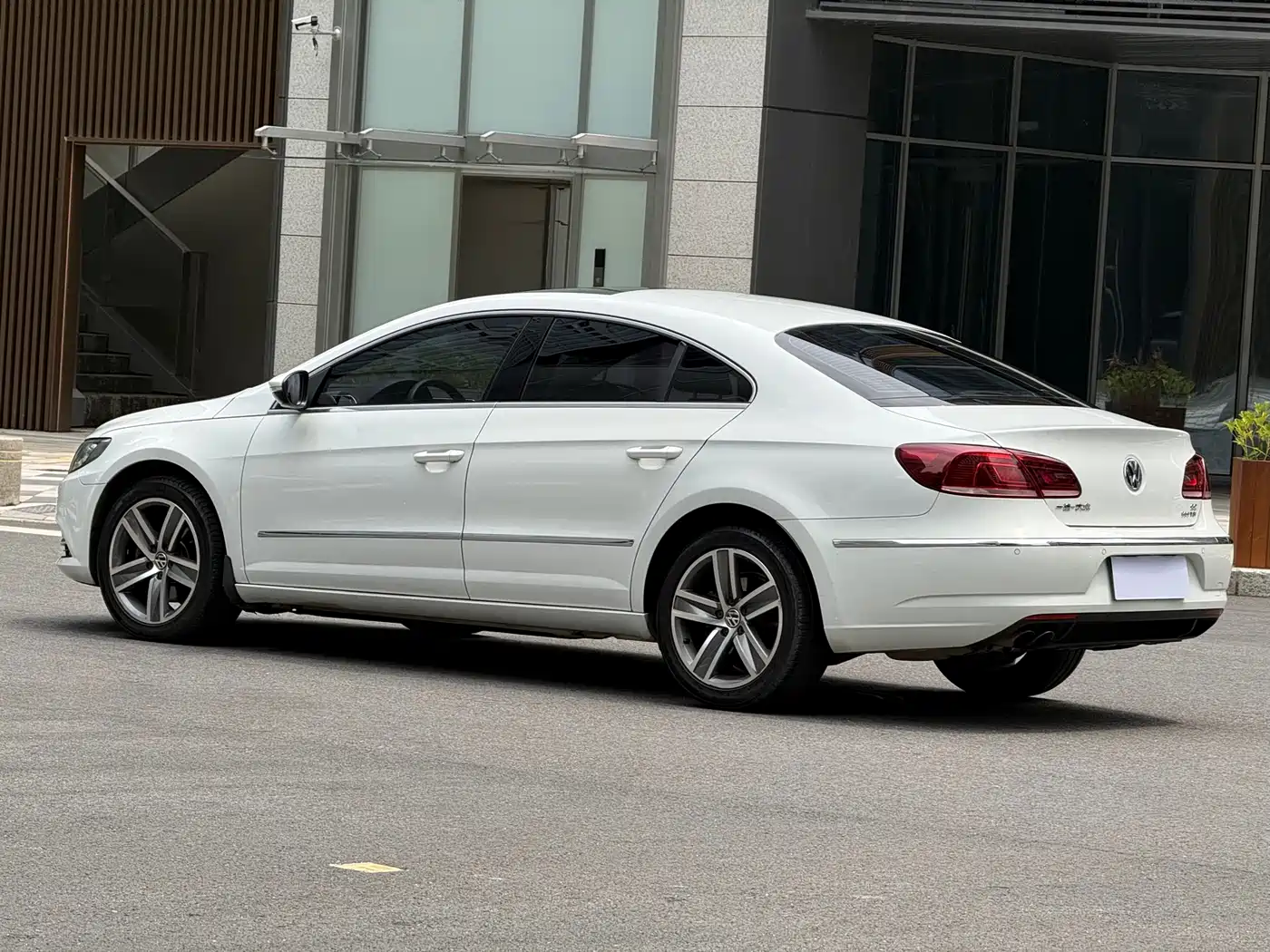 Volkswagen FAW-Volkswagen CC 2016 Model 1.8TSI Premium фото 6