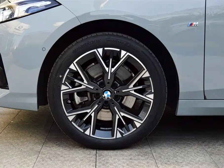 BMW 2 Series 2025 225L M Sport Package фото 13