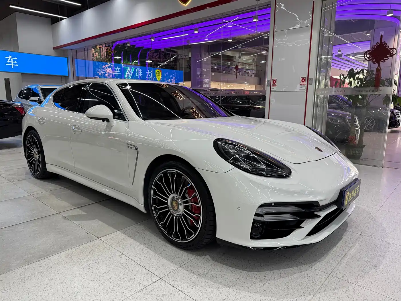 Porsche Panamera 2010 Porsche Panamera Turbo 4.8T фото 4