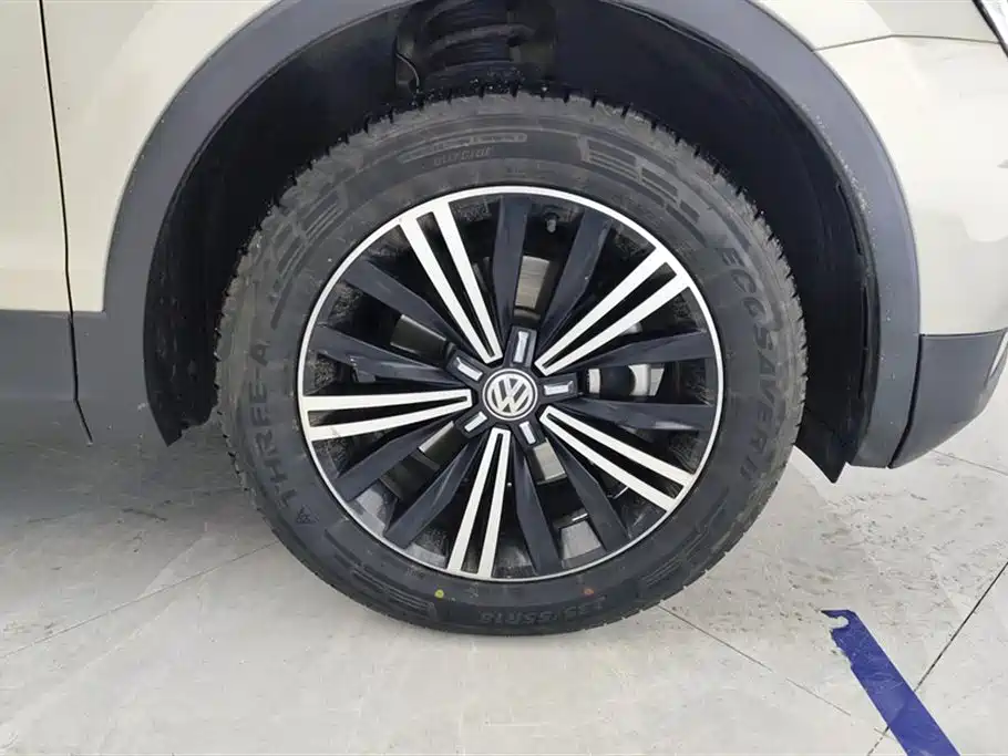 Volkswagen Tiguan L 2020 330TSI Auto 2WD Trend China VI фото 6