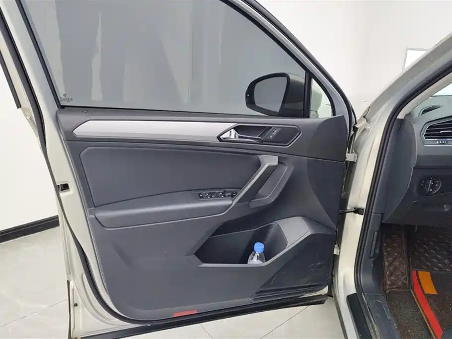 Volkswagen Tiguan L 2020 330TSI Auto 2WD Trend China VI фото 7