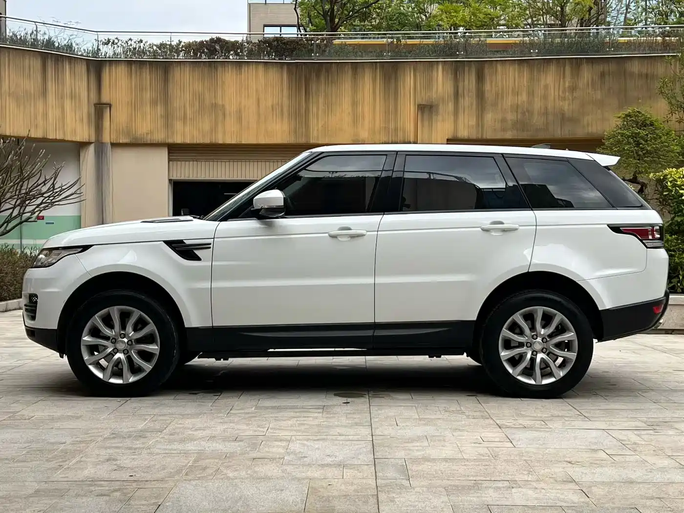 Land Rover Range Rover Sport 2017 3.0 SC V6 HSE фото 7