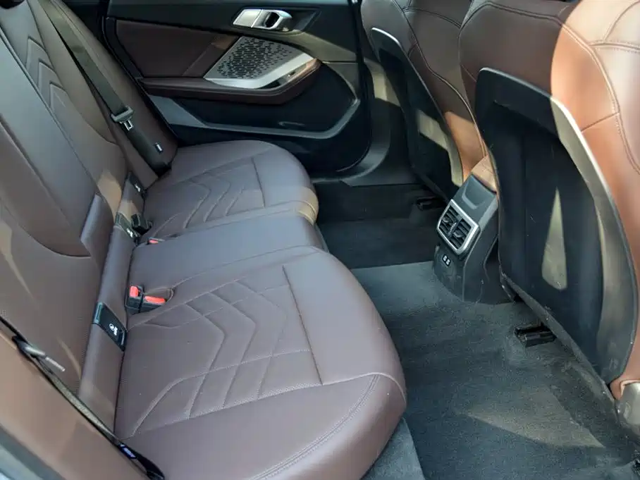 BMW 2 Series 2025 225L M Sport Package фото 14