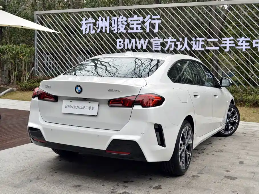 BMW 2 Series 2025 225L M Sport Package фото 5